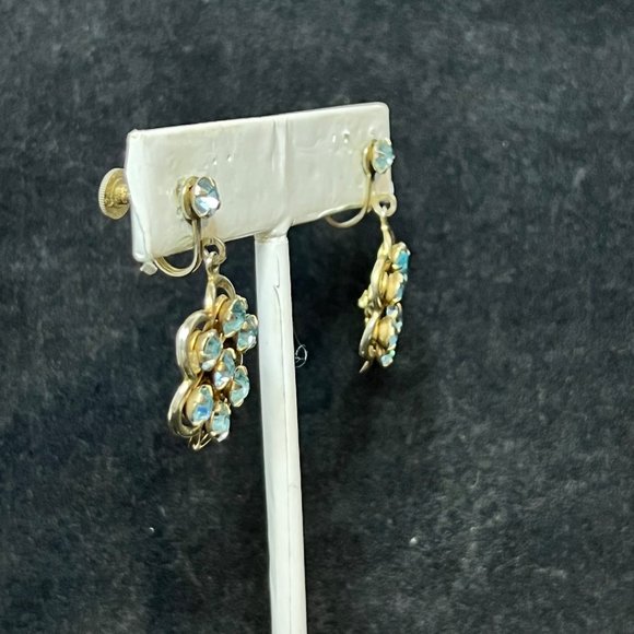 Vintage Coro Gold Tone & Blue Rhinestone Flowe Screw Back Dangle Earrings (3521) - Picture 2 of 5